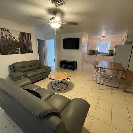 Cozy Downtown Apartments On Water Fort Lauderdale Exterior photo